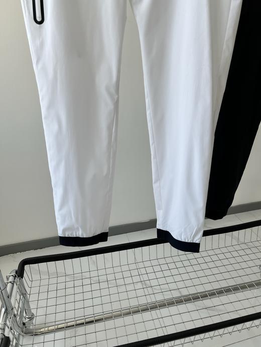 25新款，日本🇯🇵原单高尔夫🏌运动裤，日本🇯🇵客供面料，有弹力舒服，里面加了网布设计，所以白色完全不会透，兜口防水压胶拉链，腰部皮筋松紧腰，数量不多！ 商品图2