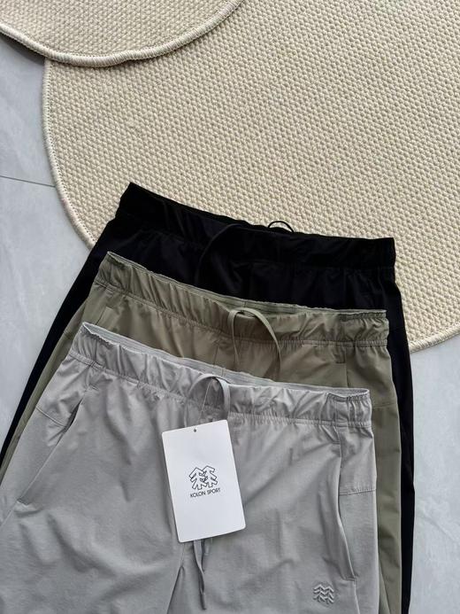 点此购买 可隆夏季男款梭织拼接速干五分短裤 LL 315806 商品图13