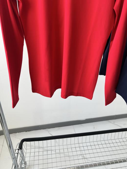 福利款💕💖，福利福利💕PING家原单T，韩国🇰🇷客供面料，棉混纺材质，面料有弹力，舒服有弹力，胸前印花LOGO，领口位置印花撞色，更是增加亮点，后面领子更是好看，印花LOG O，数量不多！ 商品图2