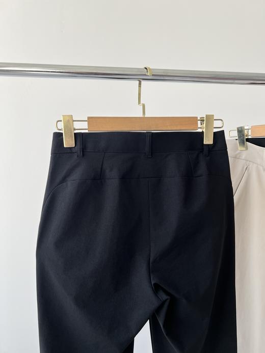 韩国订单，代购1400+ VOIvik高尔夫春款小脚裤，商务休闲款，四面弹质地，里层华夫格略带绒感，透气性好，后腰皮筋包容性好，非常舒适，做工精致。 商品图8