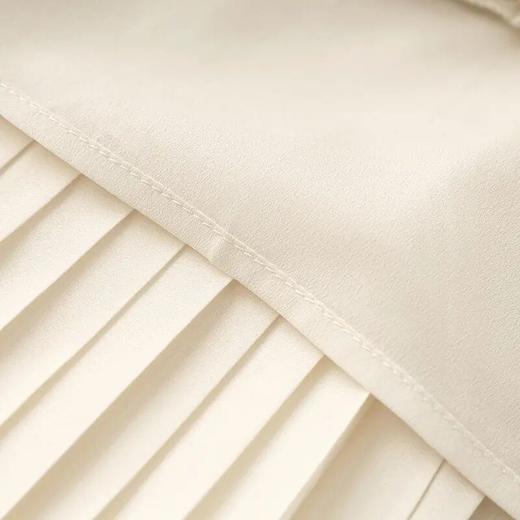 【高货wl】全新升级【铂金会员330/天猫439/差价109】(02203) 洛诗琳2025夏款法式静奢水溶花蕾丝拼双绉雪纺压褶连衣裙 商品图3