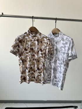 25年新款，兔耳朵原单T🍁🍁💕，超级好看的一款，特别洋气的一个印花设计，既显瘦又显肤色，胸前立体LOGO，袖子织带拼色！特别高级！数量不多！