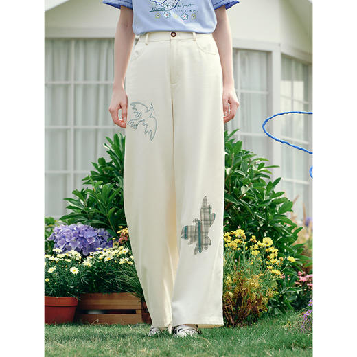 两三事 低空飞行 2025夏季新款复古印花刺绣直筒休闲裤女宽松 商品图2