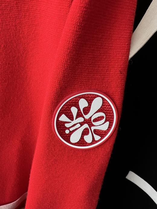 25春款，VOLiK原单针织🧶开衫，纯纯的原单货，难得好货，接受任何形式的验货，数量极少，辅料齐全，全原，春天必备单品，怎么搭都好看的一款！ 商品图6