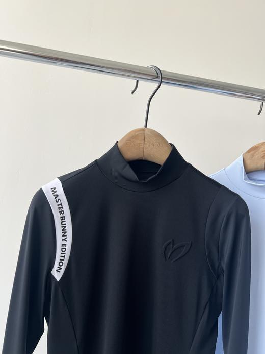 25新款，兔耳朵原单打底衫，原单货，超级好看的一款，牛奶丝罗文拼接，质感超赞，袖子拼接更是亮点，胸前立体LOG O，数量不多！ 商品图1