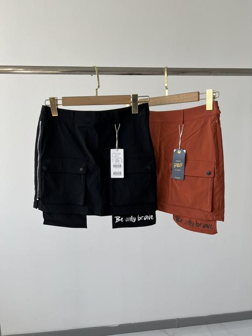 韩国🇰🇷高er夫BOB春夏新款女工装半裙，客供面料，质感超好，三标齐全，品相完美，磨砂质感的速干面料，透气性超好，吸湿排汗，休闲运动风，侧拉链穿着，脱卸方便 商品图0