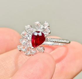 0.7ct刻面红宝石戒指