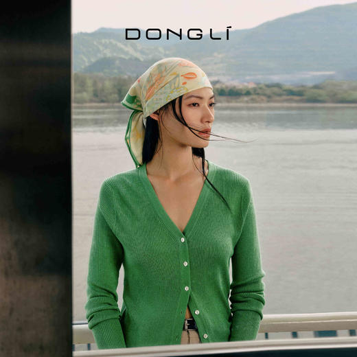 东黎 • 岛屿假日—生机勃勃 桑蚕丝山羊绒女士春夏抽条V开 3015 商品图2