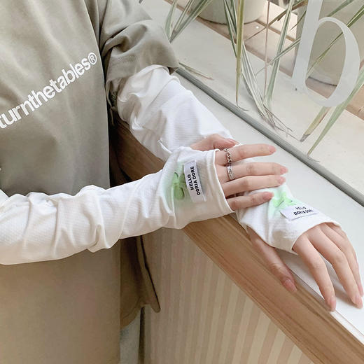 【福利❗️9.9抢冰丝防晒冰袖】亲肤凉爽，遮阳透气，蝴蝶结袖套女夏季户外骑行保护手臂防紫外线薄款 商品图2