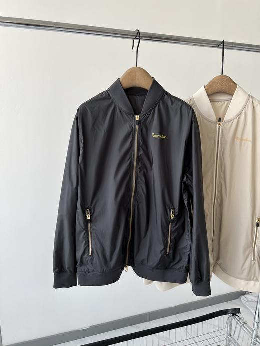 25新款日本🇯🇵高端高尔夫🏌品牌RESUrrection春款外套，专柜价3000+，超级高端的一个品牌，客供面料，有光泽度，质感超好，简单帅气的一款，胸前有LOGO，YKK双拉头，满满的高级感！ 商品图0