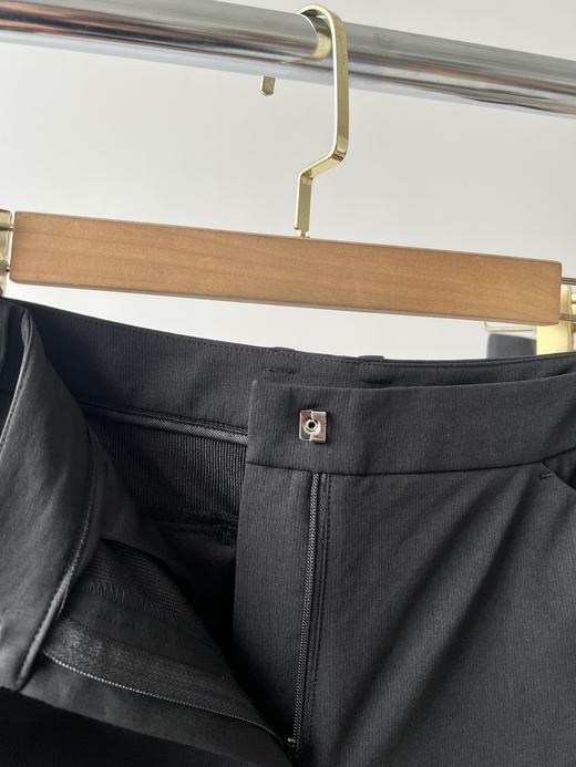 韩国订单，代购1400+ VOIvik高尔夫春款微喇商务休闲款，四面弹质地，里层华夫格略带绒感，透气性好，后腰皮筋包容性好，非常舒适，做工精致。 商品图5