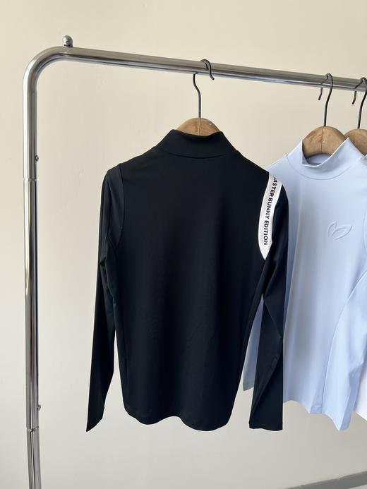 25新款，兔耳朵原单打底衫，原单货，超级好看的一款，牛奶丝罗文拼接，质感超赞，袖子拼接更是亮点，胸前立体LOG O，数量不多！ 商品图5