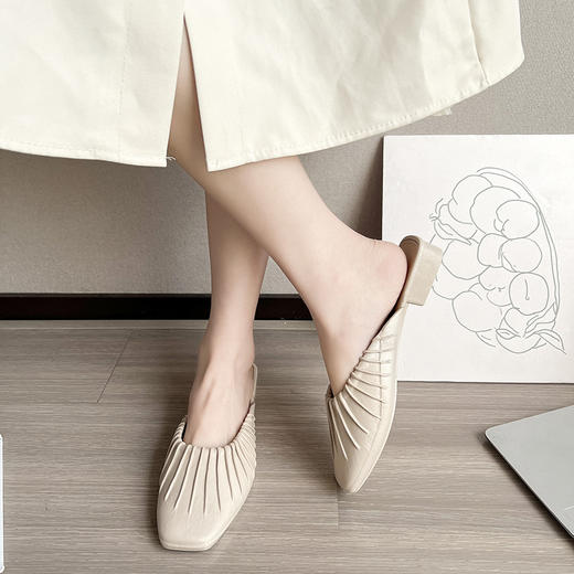 【19.9抢❗️新款包头半拖鞋】采用优质面料，柔软舒适内里，舒适鞋跟显高显瘦，2025女抖音快手爆款夏季懒人一脚蹬平底防滑女拖鞋QQ 商品图2