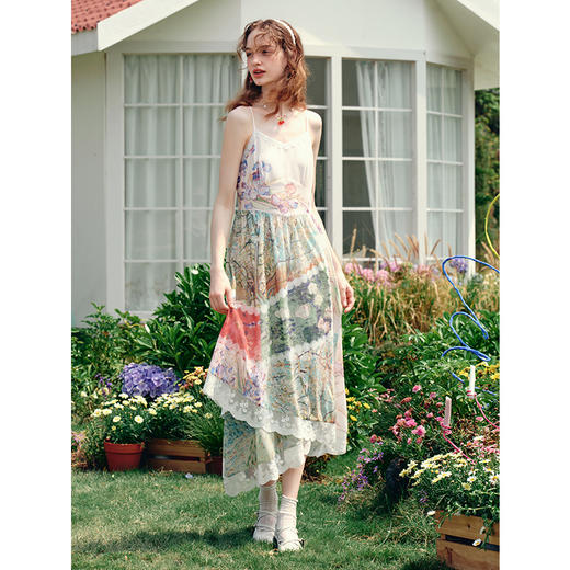 两三事梵高文艺永恒生机2025夏新款法式蕾丝拼接印花吊带裙连衣裙 商品图2