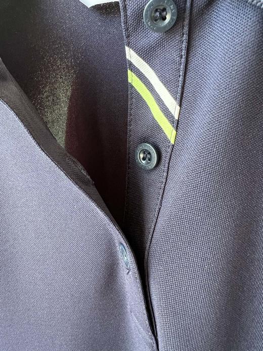 福利款💖，福利💕PING家原单T，韩国🇰🇷客供面料，棉混纺材质，面料有弹力，胸前印花LOGO，领口位置印花撞色，更是增加亮点，后面领子更是好看，双层领子，撞色拼接，印花LOG O，数量不多！ 商品图6