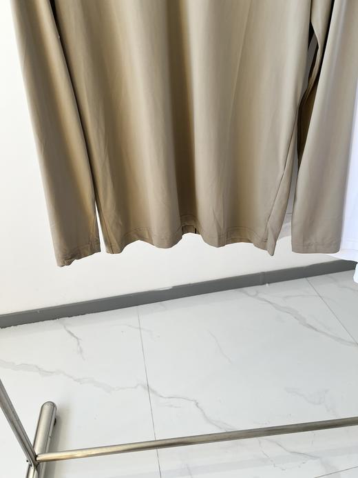 韩国🇰🇷高er夫PING🏠男款速干衣，半高领设计，胸前立体LOGO，超显档次！后背也有logo点缀，高级感十足，客供面料，四面弹力，质感细腻丝滑，轻盈垂顺，裸感十足，超舒适，透气性超好 商品图2