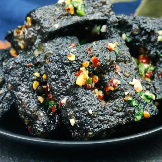 黑色诱惑酱香味中辣长沙臭豆腐 118g（约8包） 商品图1