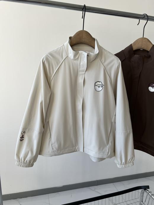 25春款MB纯原高尔夫🏌‍♀棒球服外套，超级好看的小短款，韩国🇰🇷客供面料，超有质感，轻防水，而且面料带弹力，无论是运动或者日常穿都超舒服，百搭的小短款，搭裤子和裙子都好搭 商品图1