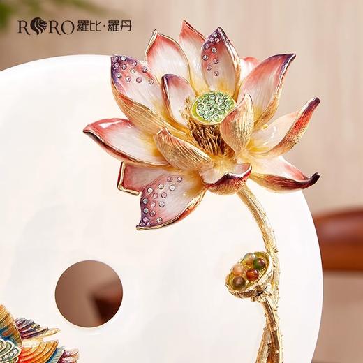 罗比罗丹荷塘月色平安扣摆件珐琅彩工艺荷花新中式家居饰品罗比罗丹荷塘月色摆件 商品图3