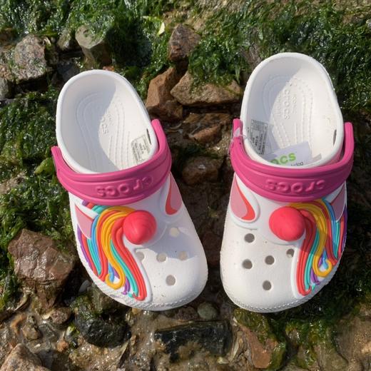 点此购买 卡洛驰卡通洞洞鞋凉鞋儿童沙滩鞋 pp 315906 商品图1