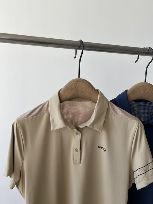 福利款，💕💕韩国🇰🇷高er夫PING速干T恤，纯元臻品，客供面料，四面弹力，质感丝滑垂顺，背后采用网眼面料，更透气，polo衬衫翻领设计，更显优雅气质，左袖口字母点缀，领口扣子带有logo 商品图2