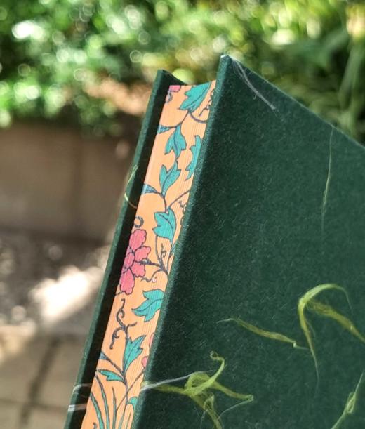 刷边本！！《纹饰之美》，涂睿明著，32开，精装，354页，九州出版社2023年一版，印次不详。定价98，售价80元。 商品图2