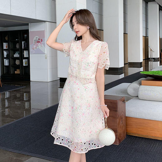 奢姿大码女装2025夏季时尚V领短袖连衣裙胖妹妹优雅修身显瘦裙子9952869638 商品图1