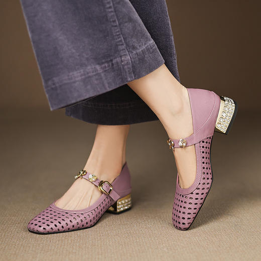 【预售5天】法式优雅镂空方头粗跟头层牛皮夏季浅口单鞋HCYYHD&6039 商品图4