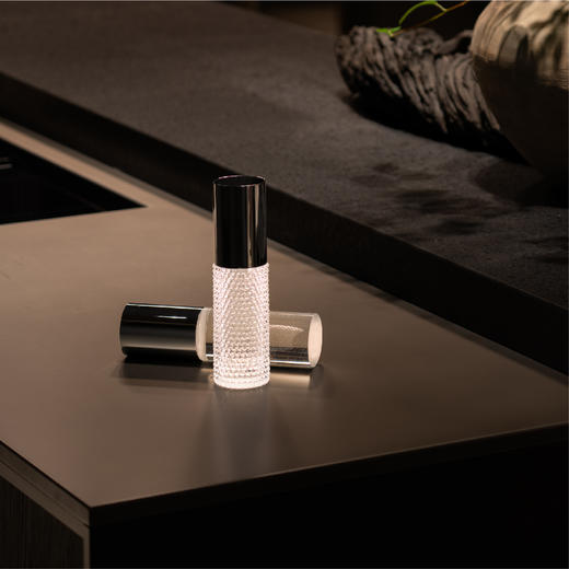 摩根X豪尔赫·埃雷拉大师联名款水晶系列面光充电台灯 商品图10