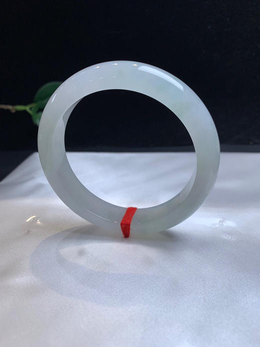 612718，55.5冰底正圈手镯，冰底，种水好，接近白月光，整条通透清新 商品图3