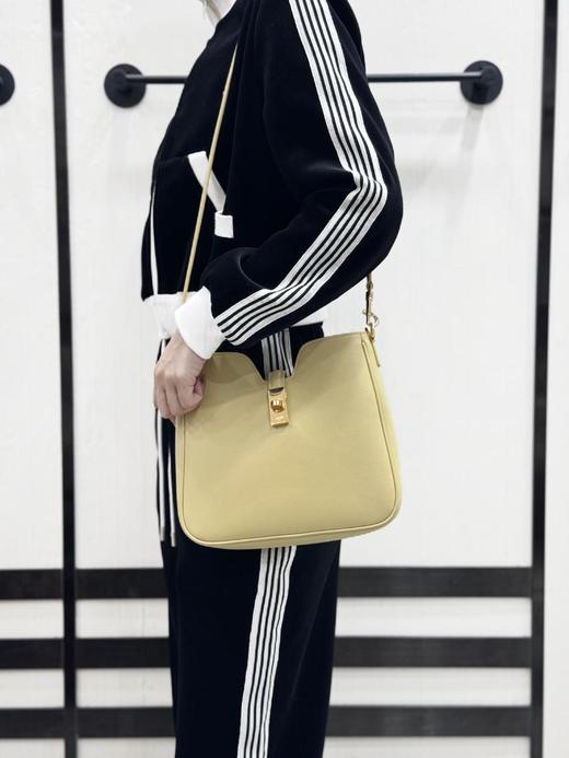 CELINE赛琳CAMILLE16可调节可拆卸肩带小牛皮小号光滑牛皮革手袋（HH） 商品图0