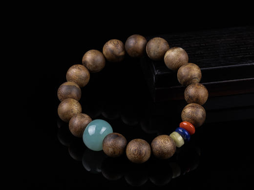 XY0234沉香+翡翠苹果珠三宝手串 商品图2