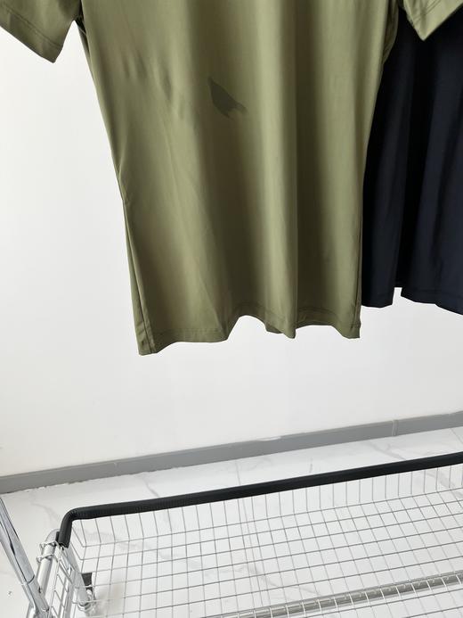 PG原单牛奶丝打底衫，韩国🇰🇷客供面料，弹力大，打球运动必备单品，💕，既防晒又好穿，日常打底穿也很百搭！胸前和袖子有LOGO印花！立体洋气！ 商品图3