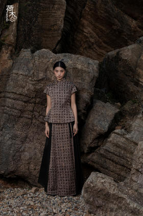 荷木HEMU丨行文·半裙