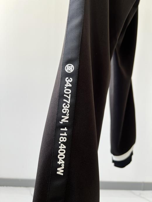 G- FORE原单裤子，🍁🍁超级百搭的一款，韩国🇰🇷客供面料，有点厚度，版型也超赞，显瘦，这款裤子工艺超复杂，兜口拉链装饰，裤缝织带拼接，而且反光印花LOGO，后腰针织刺绣，数量不多！ 商品图6