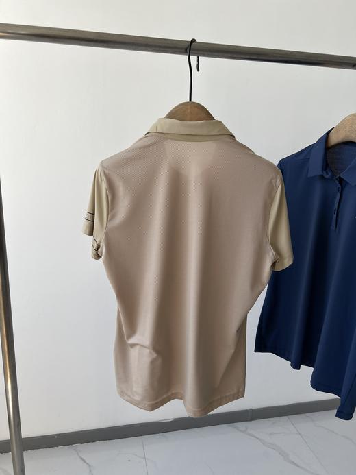 福利款，💕💕韩国🇰🇷高er夫PING速干T恤，纯元臻品，客供面料，四面弹力，质感丝滑垂顺，背后采用网眼面料，更透气，polo衬衫翻领设计，更显优雅气质，左袖口字母点缀，领口扣子带有logo 商品图6