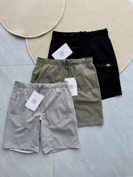 点此购买 可隆夏季男款梭织拼接速干五分短裤 LL 315806 商品图11