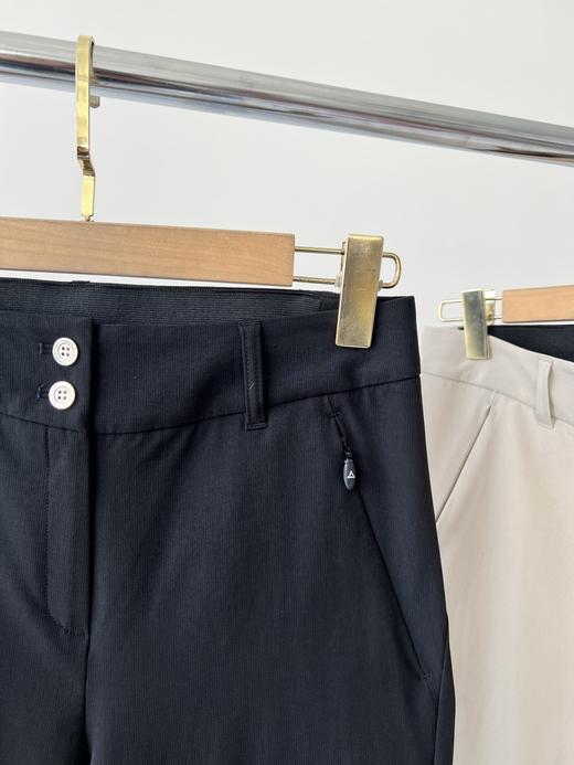 韩国订单，代购1400+ VOIvik高尔夫春款小脚裤，商务休闲款，四面弹质地，里层华夫格略带绒感，透气性好，后腰皮筋包容性好，非常舒适，做工精致。 商品图3