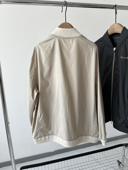 25新款日本🇯🇵高端高尔夫🏌品牌RESUrrection春款外套，专柜价3000+，超级高端的一个品牌，客供面料，有光泽度，质感超好，简单帅气的一款，胸前有LOGO，YKK双拉头，满满的高级感！ 商品图8