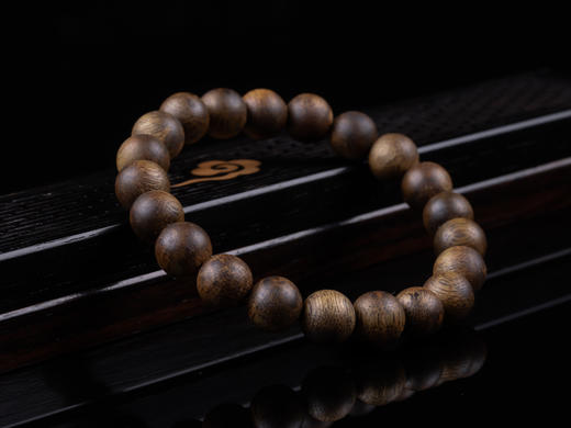 XY0215沉香13mm素圈大手串14克 商品图7