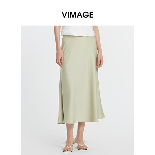 VIMAGE纬漫纪垂坠缎面高腰显瘦高级感百搭纯色半身裙夏季新款VB2406302 商品图9