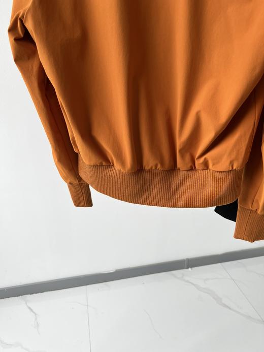 LYN X纯原单外套💕👍，难得好货，韩国🇰🇷客供面料，弹力超好，无论是打球还是平时运动，都是超级舒服的，简单经典立领版型，不挑身材，有一定的厚度、带里衬，可以穿到深秋，扣子拉链等辅料都是全原 商品图8