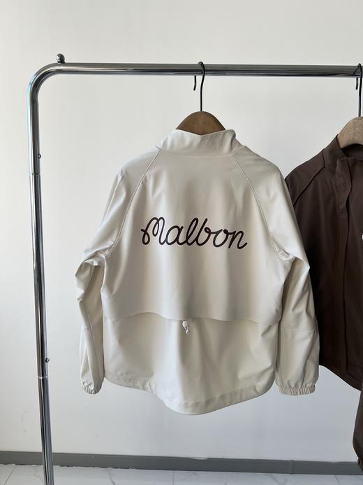 25春款MB纯原高尔夫🏌‍♀棒球服外套，超级好看的小短款，韩国🇰🇷客供面料，超有质感，轻防水，而且面料带弹力，无论是运动或者日常穿都超舒服，百搭的小短款，搭裤子和裙子都好搭 商品图7