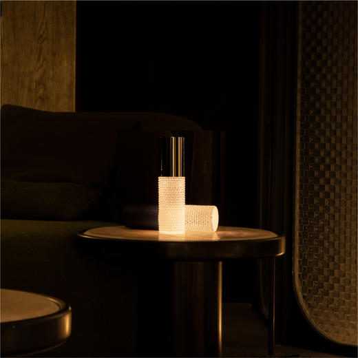 摩根X豪尔赫·埃雷拉大师联名款水晶系列面光充电台灯 商品图13