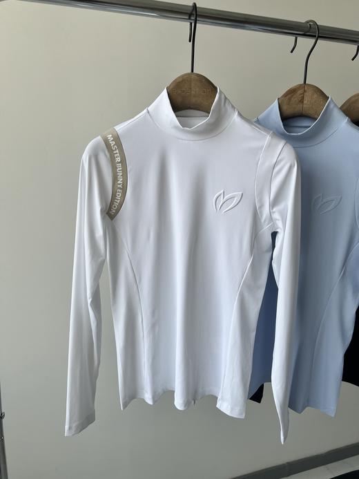 25新款，兔耳朵原单打底衫，原单货，超级好看的一款，牛奶丝罗文拼接，质感超赞，袖子拼接更是亮点，胸前立体LOG O，数量不多！ 商品图1