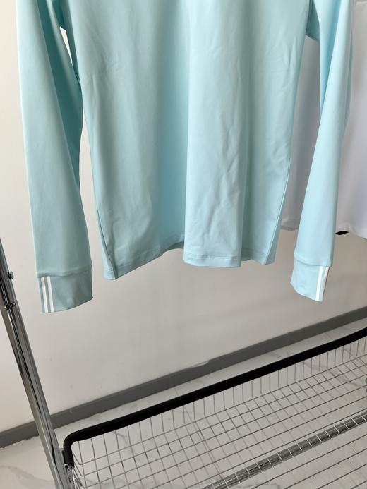 PinG原单打底衫，韩国🇰🇷客供面料，有弹力，质感棒棒的，胸前立体印花，辅料齐全，扣子有L OGO，袖子拼色设计，简约的基础款，细节品质超赞！ 商品图1