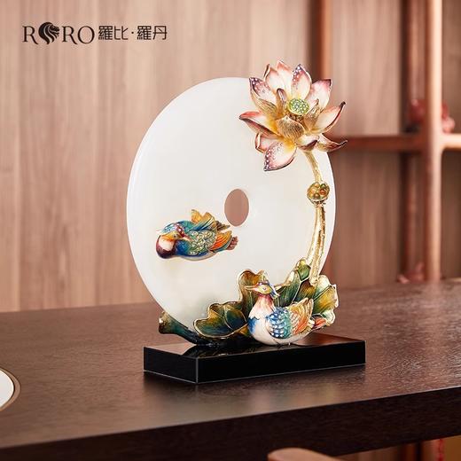 罗比罗丹荷塘月色平安扣摆件珐琅彩工艺荷花新中式家居饰品罗比罗丹荷塘月色摆件 商品图1