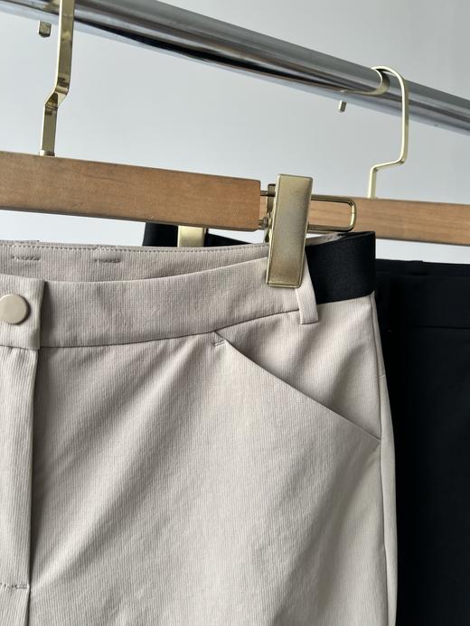 韩国订单，代购1400+ VOIvik高尔夫春款微喇商务休闲款，四面弹质地，里层华夫格略带绒感，透气性好，后腰皮筋包容性好，非常舒适，做工精致。 商品图3