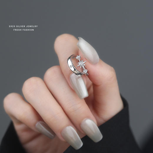 【六芒星】S925纯银不对称小众设计星星耳饰【YXS-E5399】 商品图3