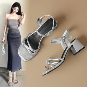 ZHR2025新款法式粗跟凉鞋女款夏季一字带外穿度假高跟鞋